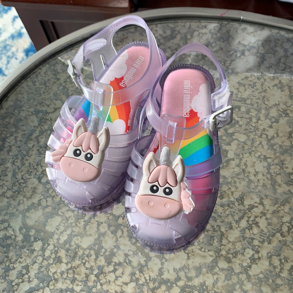 Mini Melissa toddler girl size 8